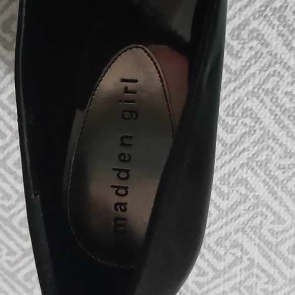 Madden girl heels in good used condition size 7 black 4"heel - Picture 3 of 11